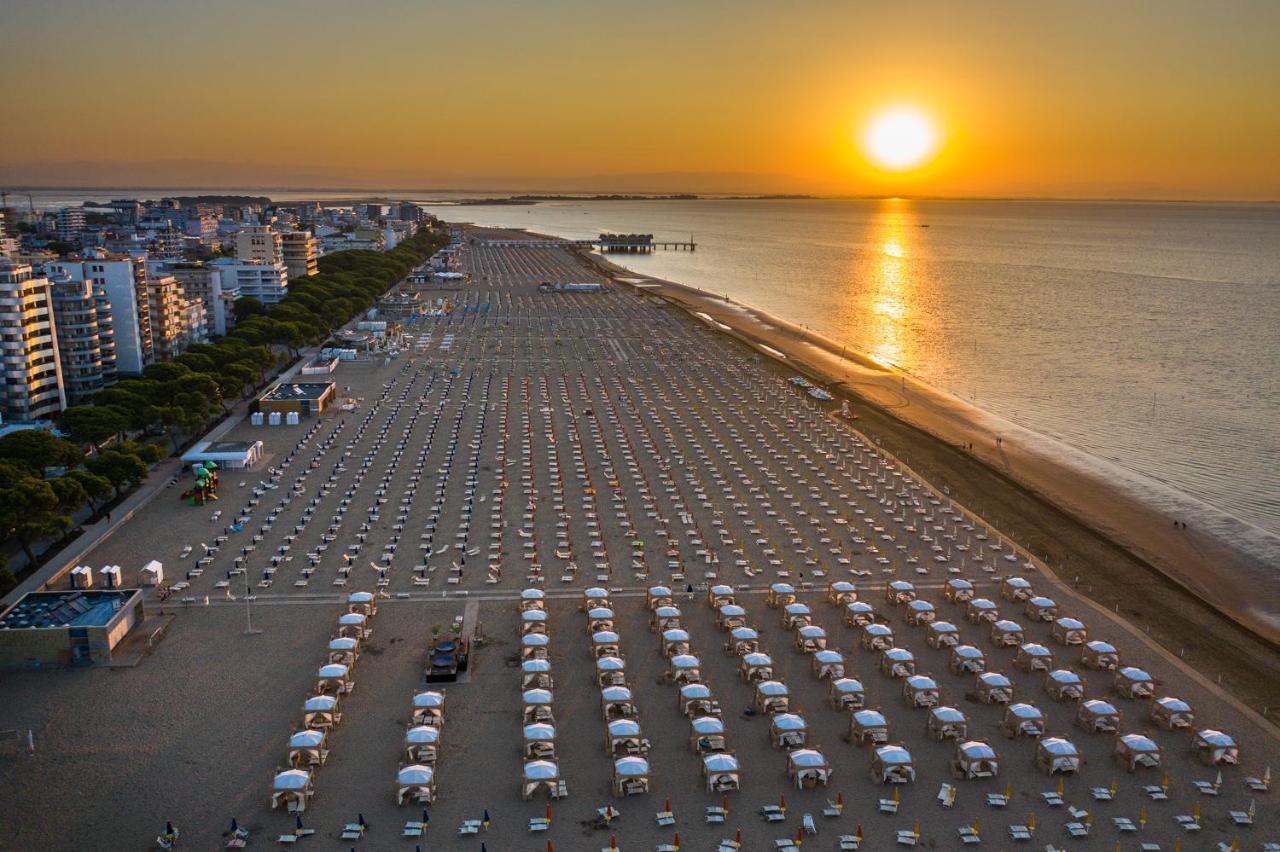 Ferienwohnung Residenza Marco Polo Lignano Sabbiadoro Exterior foto
