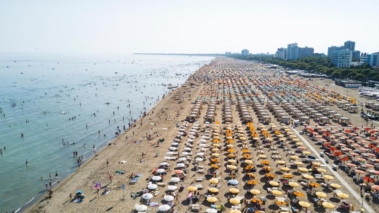 Ferienwohnung Residenza Marco Polo Lignano Sabbiadoro Exterior foto