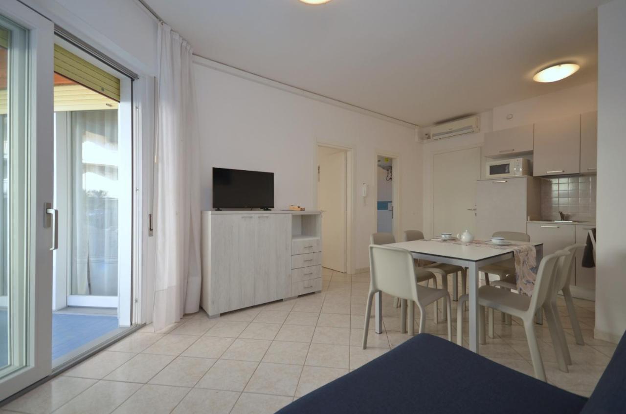 Ferienwohnung Residenza Marco Polo Lignano Sabbiadoro Exterior foto
